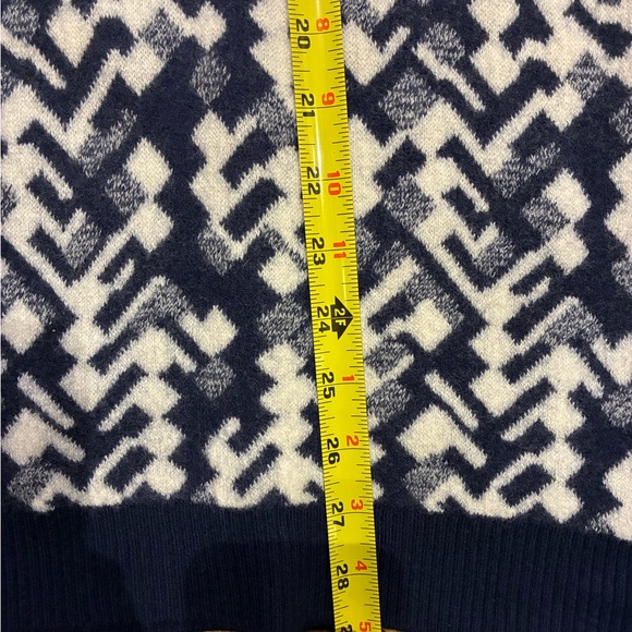 Prada Navy and White Geometric Skirt — Featured in Vogue (Size 8) - Picture 11 of 11